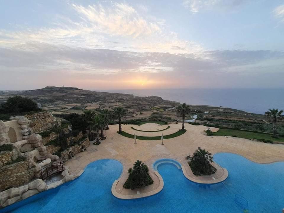 Ghajn Melel Sunset Holiday Apartment With Communal Pool + Views المظهر الخارجي الصورة