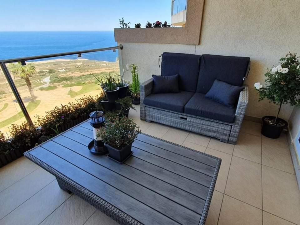 Ghajn Melel Sunset Holiday Apartment With Communal Pool + Views المظهر الخارجي الصورة